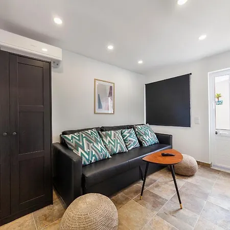 City Walls Townhouse Lagos
