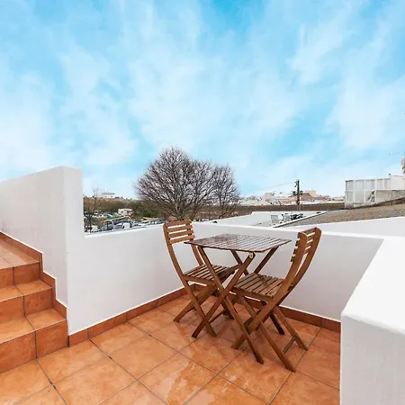 City Walls Townhouse Apartment *
